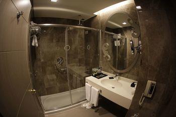 Doubletree By Hilton Atasehir And Conference Centre Hotel 5*
