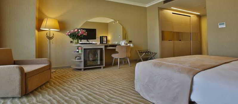 Doubletree By Hilton Atasehir And Conference Centre 5*