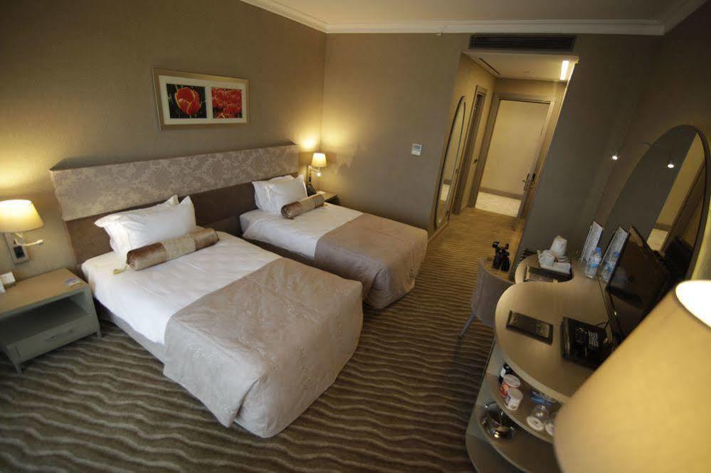 Doubletree By Hilton Atasehir And Conference Centre Hotel